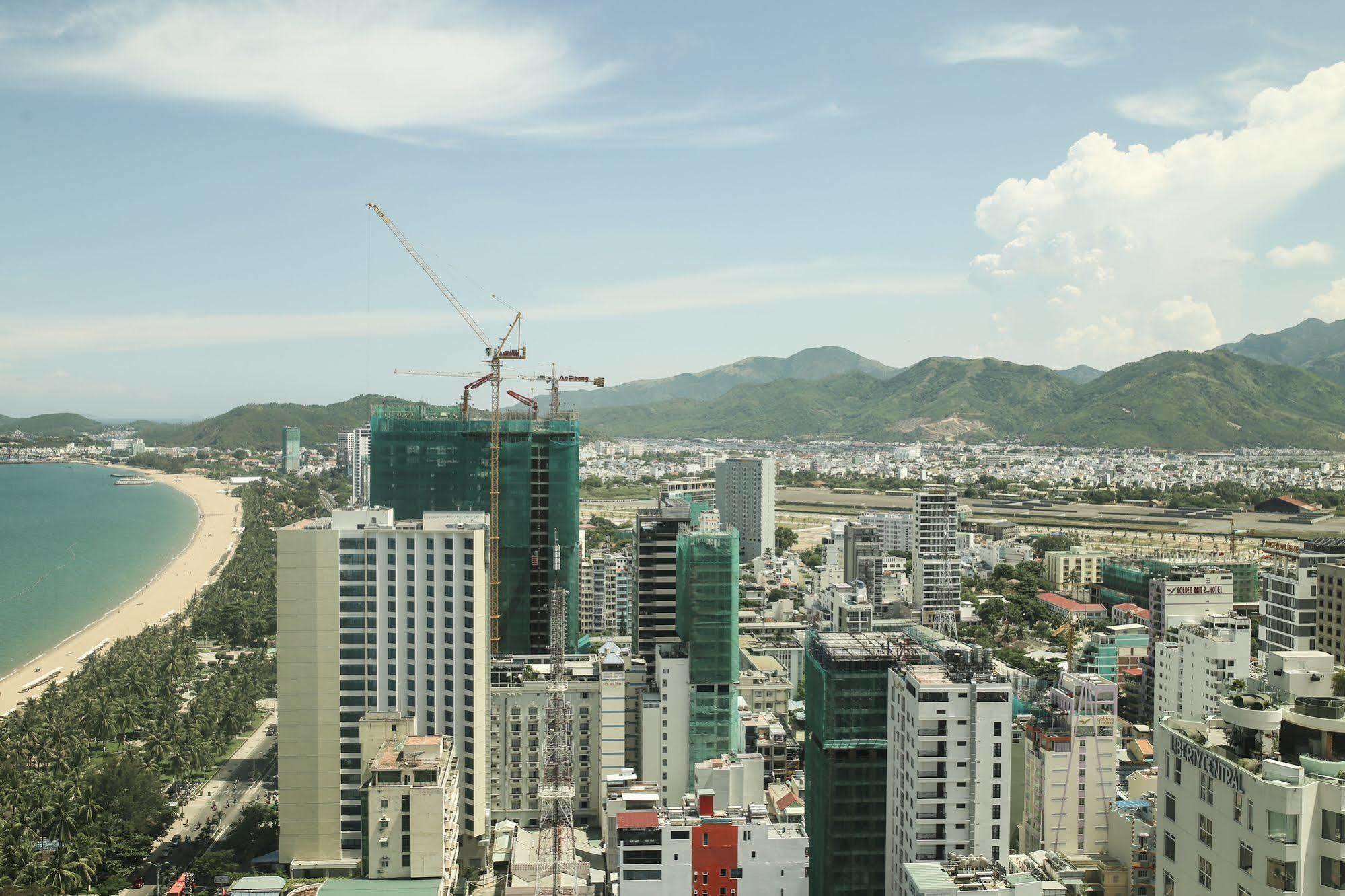 Gold Ocean Apartments Нячанг Экстерьер фото